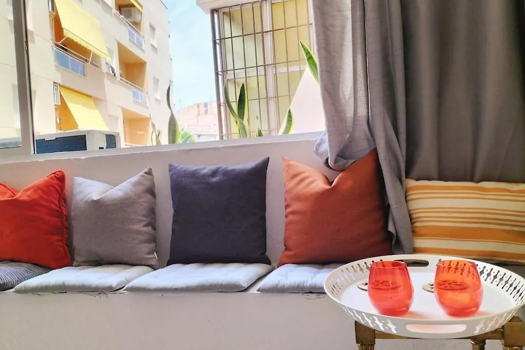 Bonito Apartamento De Dos Dormitorios En El Centro Y Calle San Miguel Torremolinos 0*,  Spain