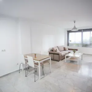Apartament Apartamento En La Carihuela Con Piscina Y Parking, Al Lado De La Playa, Torremolinos