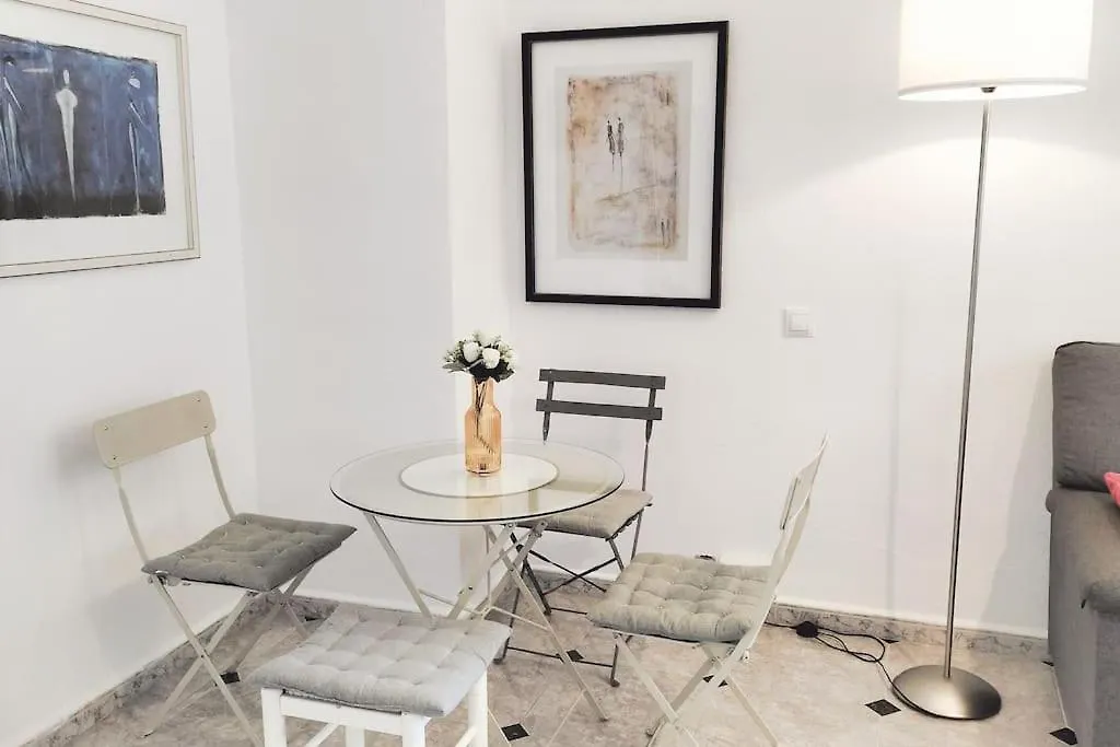 Apartment Bonito Apartamento De Dos Dormitorios En El Centro Y Calle San Miguel Torremolinos