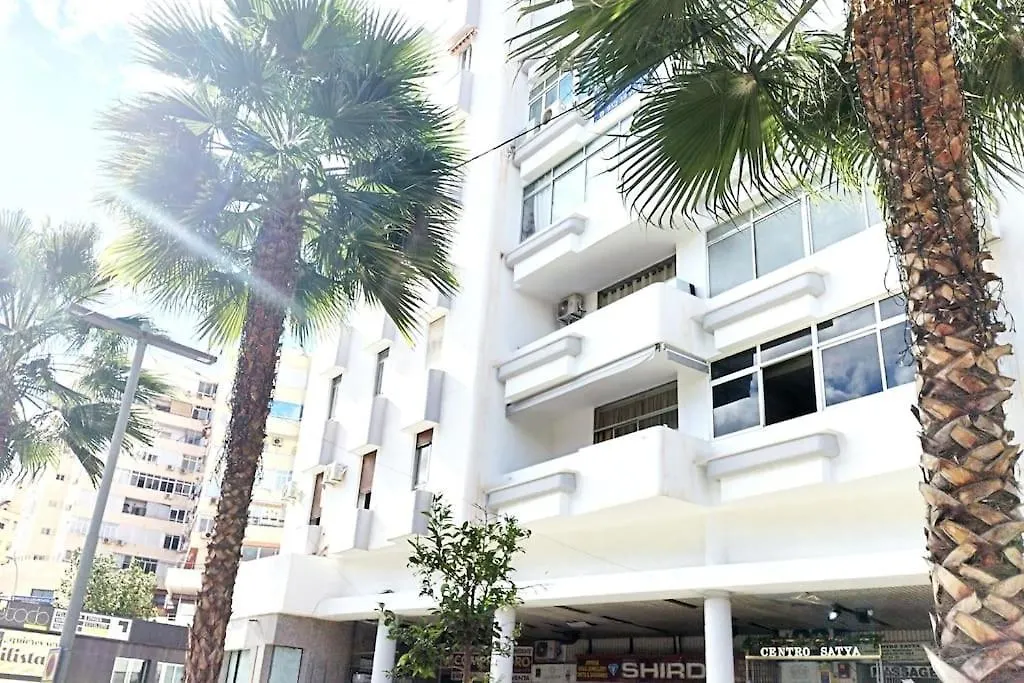 Bonito Apartamento De Dos Dormitorios En El Centro Y Calle San Miguel Torremolinos