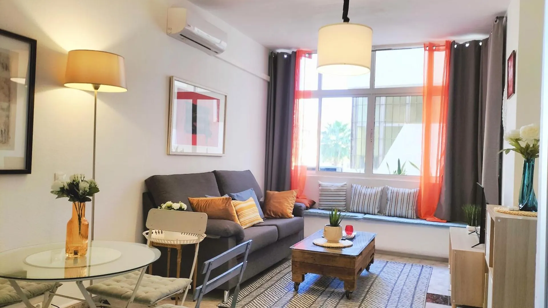 Bonito Apartamento De Dos Dormitorios En El Centro Y Calle San Miguel Torremolinos Spain
